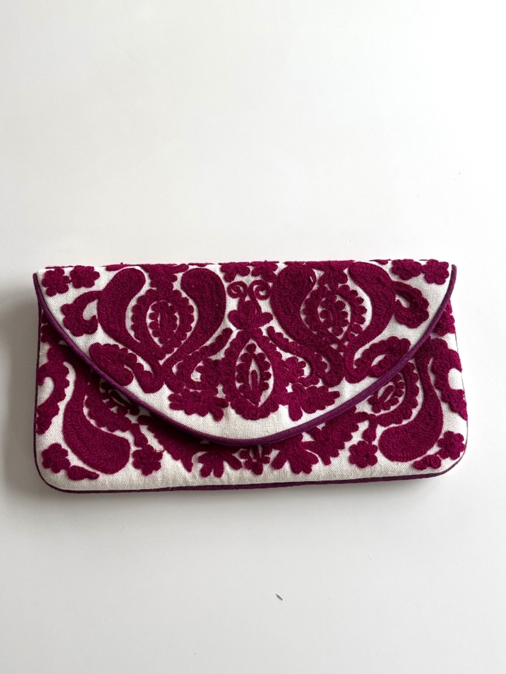 Fuchsia Appliquée Clutch